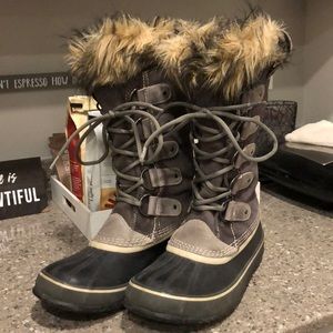 Joan of Arctic Sorel waterproof winter boots
